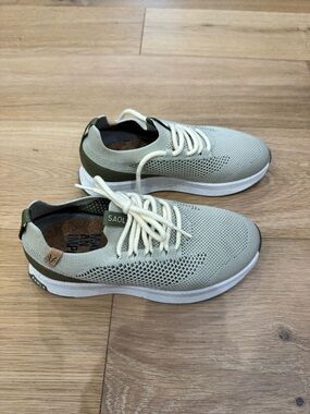 Kids Lightweight Knit Sneaker in Light Gray and Olive